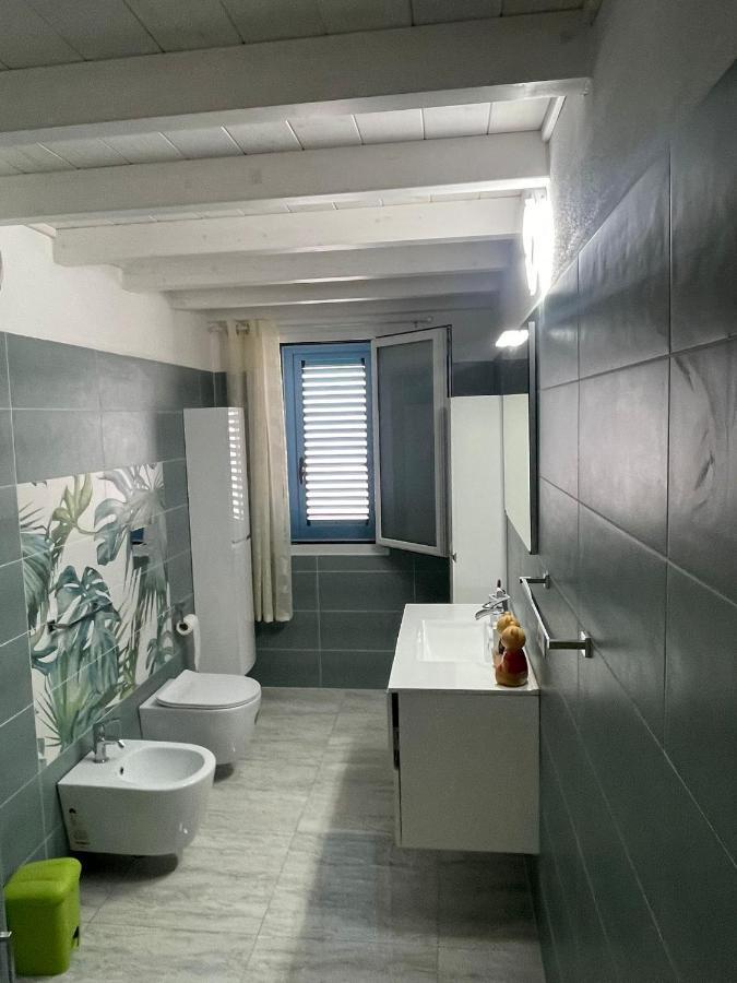 La Perla Del Mare 2 Bed & Breakfast La Caletta Dış mekan fotoğraf