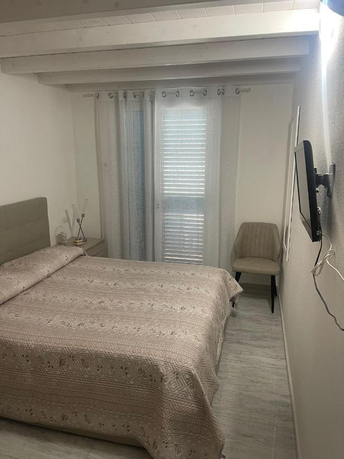 La Perla Del Mare 2 Bed & Breakfast La Caletta Dış mekan fotoğraf