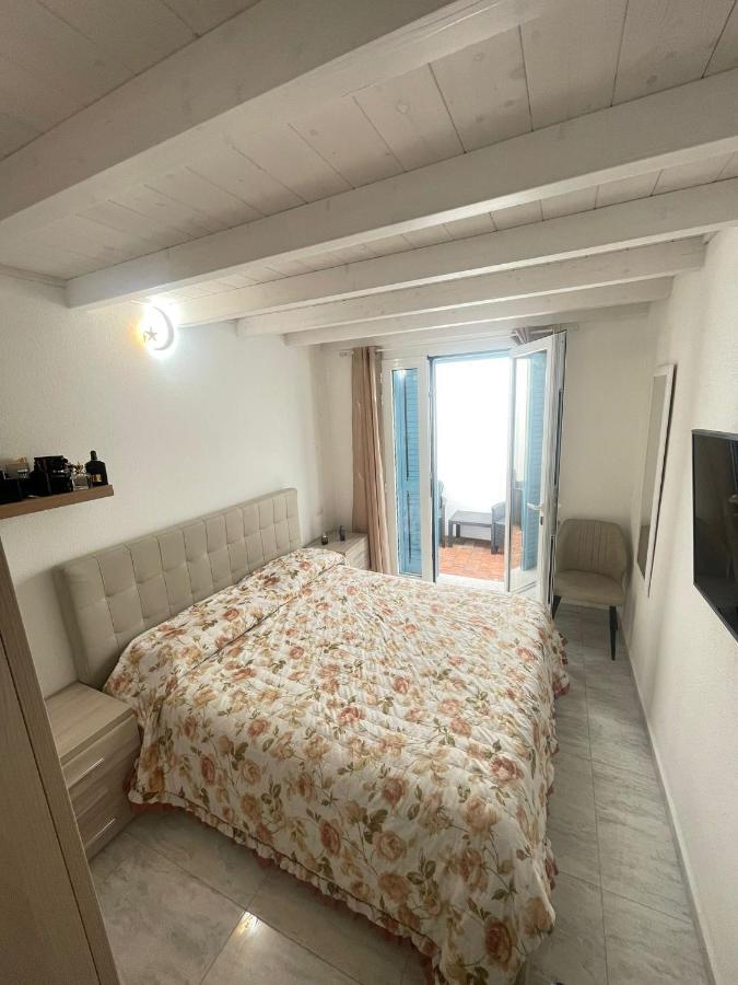 La Perla Del Mare 2 Bed & Breakfast La Caletta Dış mekan fotoğraf